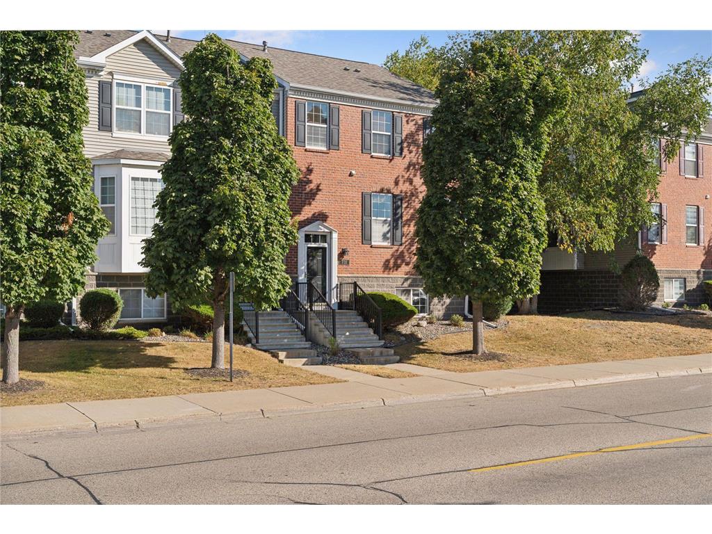 731 2nd Street NE Hopkins MN 55343 6610593 image1