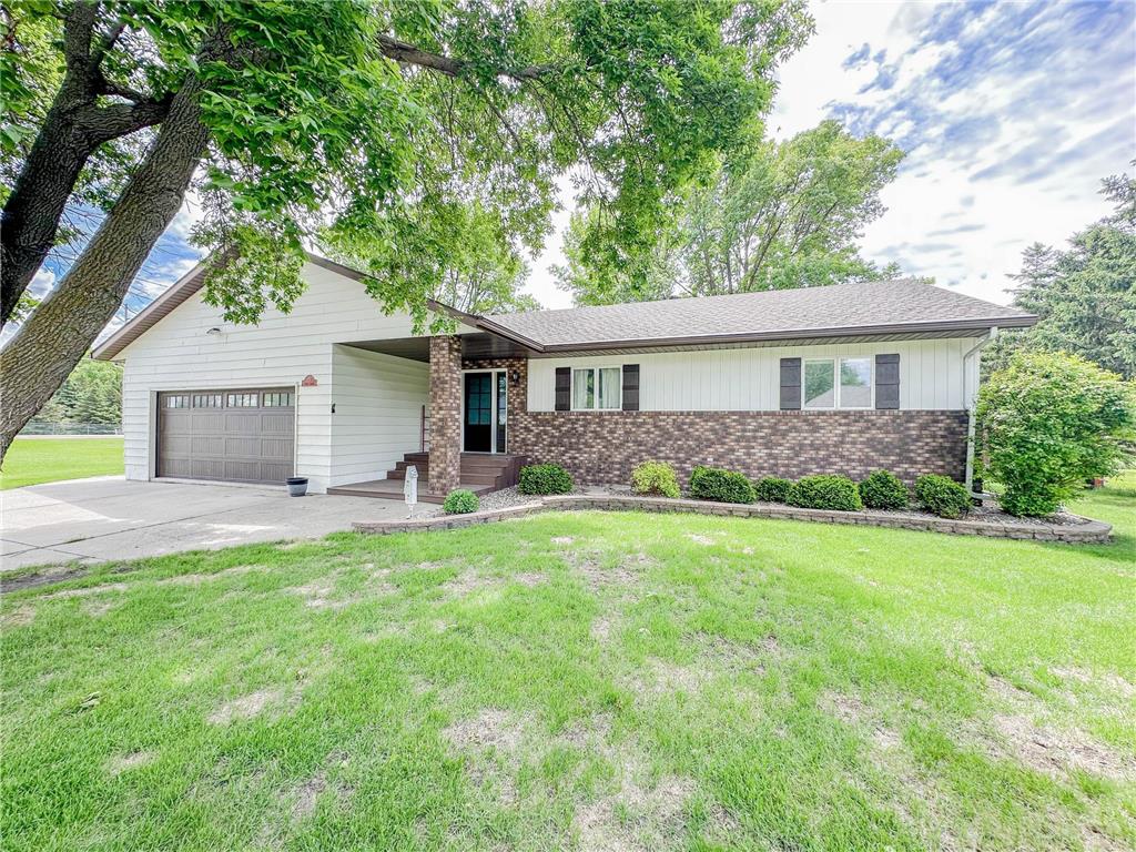 731 Grove Avenue Bird Island MN 55310 6728933 image1