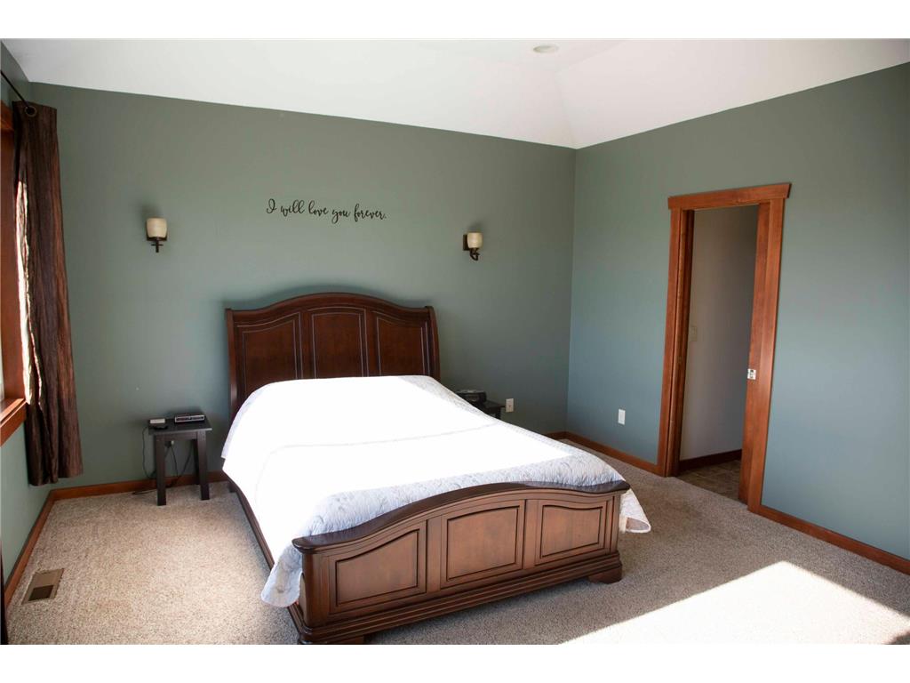 731 St James Circle Litchfield MN 55355 7082000 image8