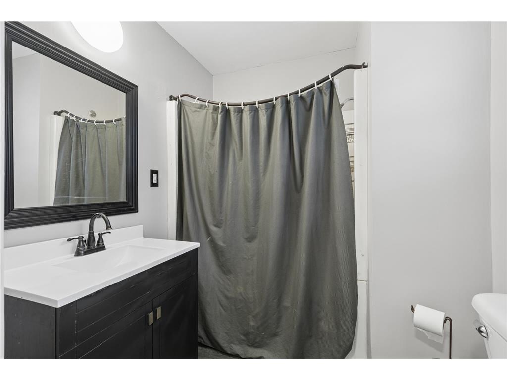 731 Thomas Avenue Saint Paul MN 55104 7076438 image16