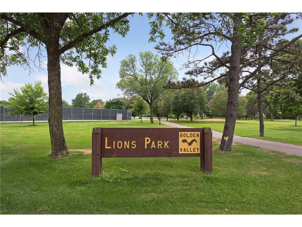 7310 Harold Avenue Golden Valley MN 55427 7040443 image13