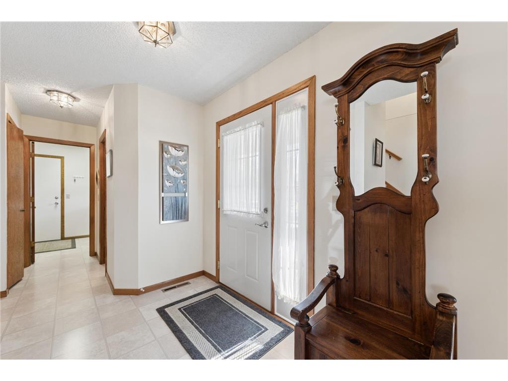 7312 Parkview Drive Mounds View MN 55112 7066152 image4