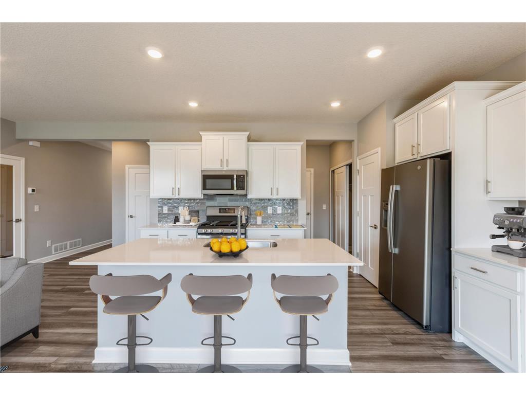 7313 183rd Street W Lakeville MN 55044 6516355 image1