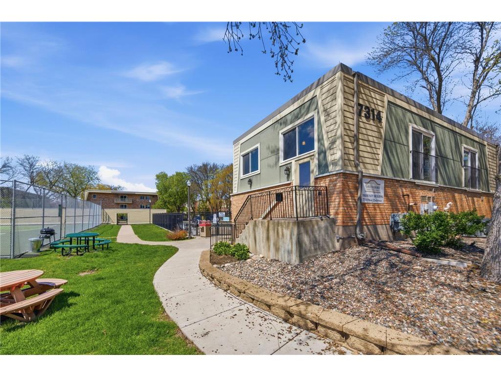7313 W Franklin Avenue Saint Louis Park MN 55426 7060129 image32