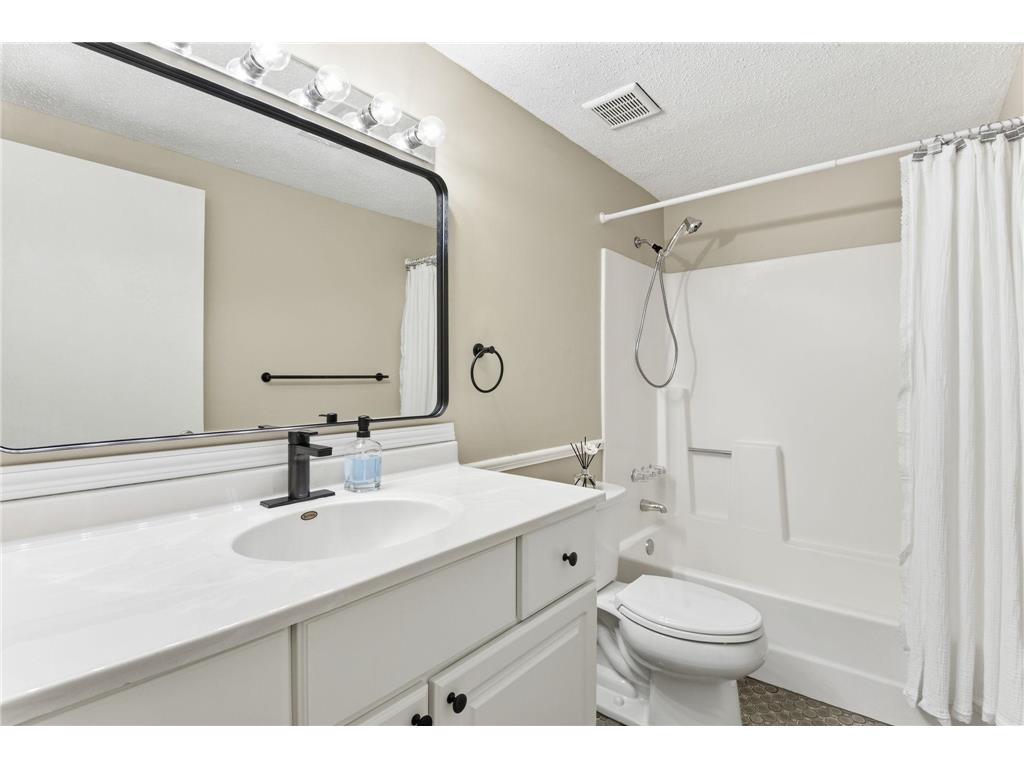 7315 Stewart Drive Eden Prairie MN 55346 7074000 image20
