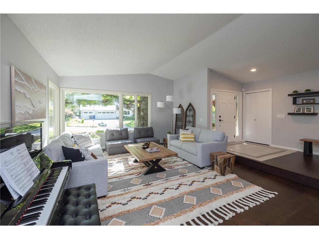 7316 Claredon Drive Edina MN 55439 6704281 image1