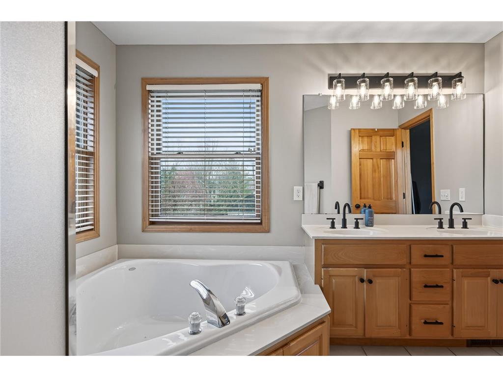 7319 Fawn Hill Road Chanhassen MN 55317 7049929 image50