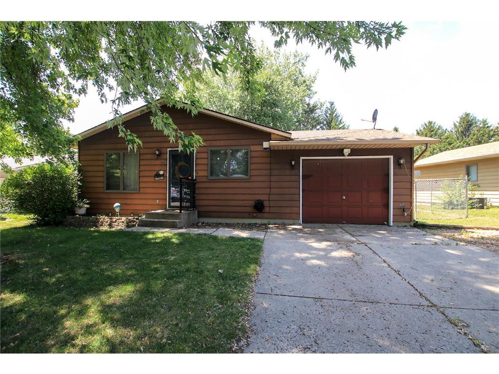 732 California Street NW Hutchinson MN 55350 6395002 image1