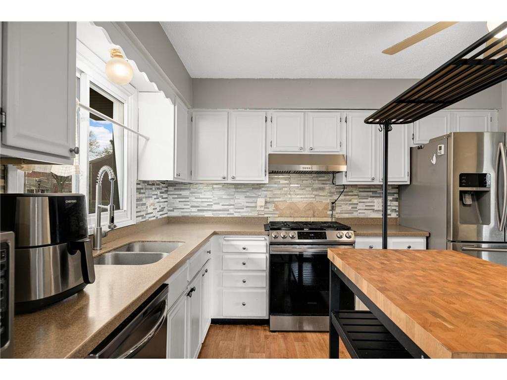 732 Rondo Avenue Saint Paul MN 55104 7053778 image12