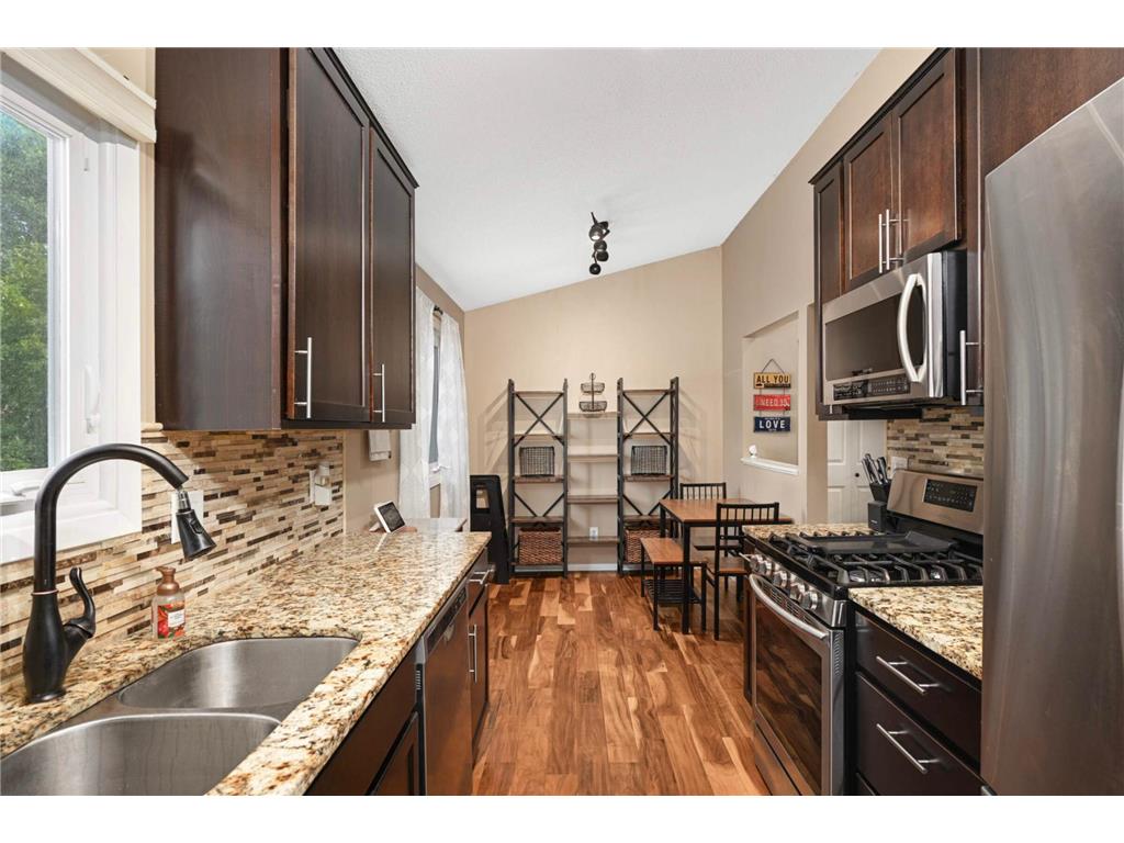 7321 Woodstock Curve Bloomington MN 55438 7049454 image14
