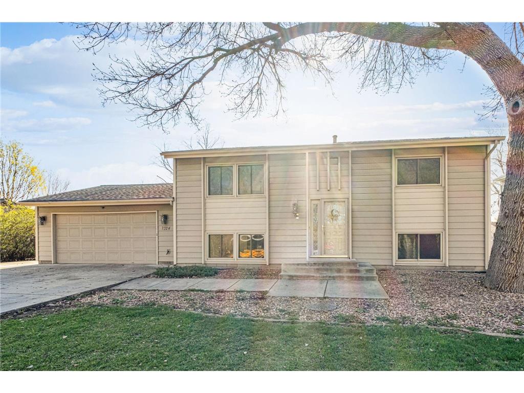 7324 France Avenue N Brooklyn Park MN 55443 6525141 image1