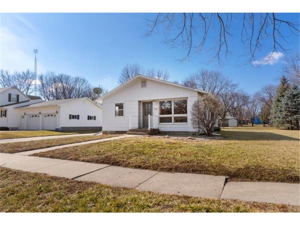 733 10th Street N Mountain Lake MN 56159 6486973 image1