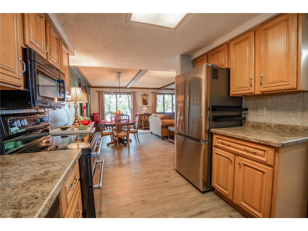 733 11th Street NW Willmar MN 56201 - Foot 7095424 image12