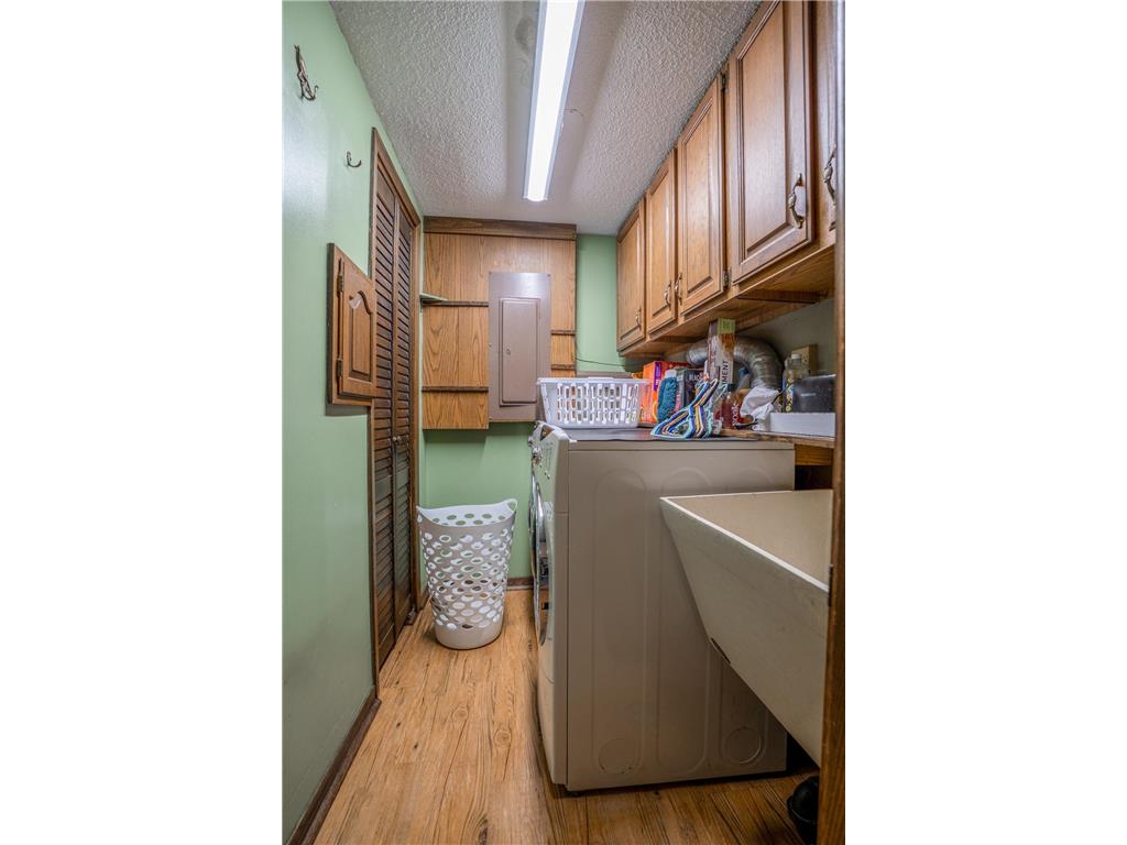 733 11th Street NW Willmar MN 56201 - Foot 7095424 image17
