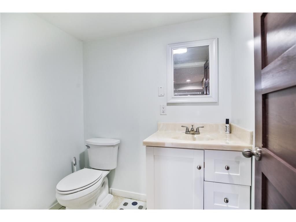 733 E Academy Street Owatonna MN 55060 7042243 image12