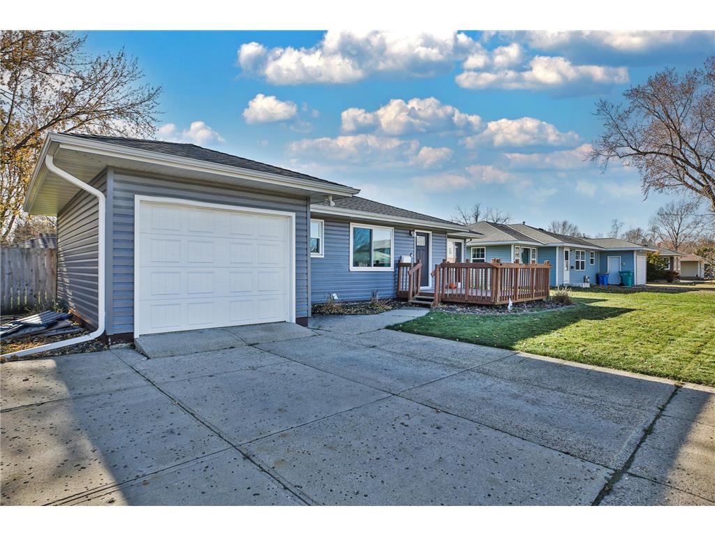733 E Academy Street Owatonna MN 55060 7042243 image2