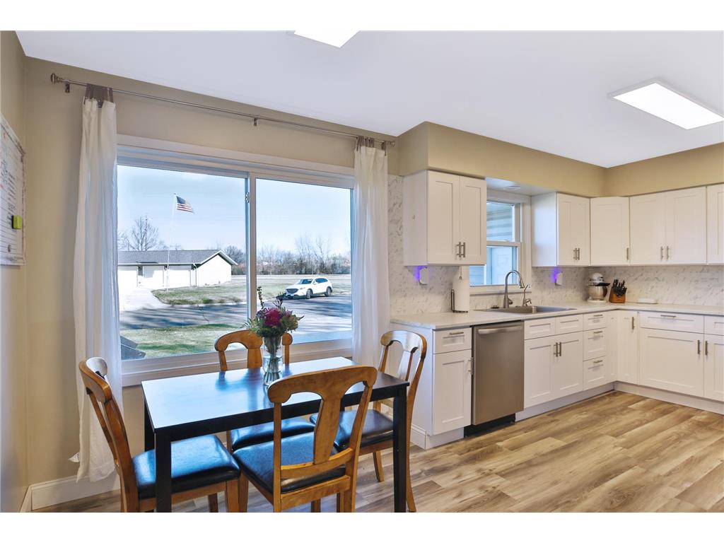 733 E Academy Street Owatonna MN 55060 7042243 image4
