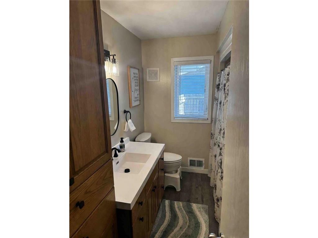 733 E Academy Street Owatonna MN 55060 7042243 image8