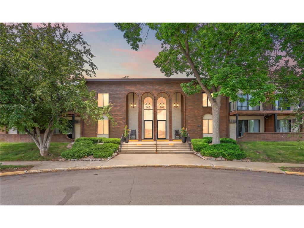 7330 York Avenue S #1111 Edina MN 55435 7083749 image1