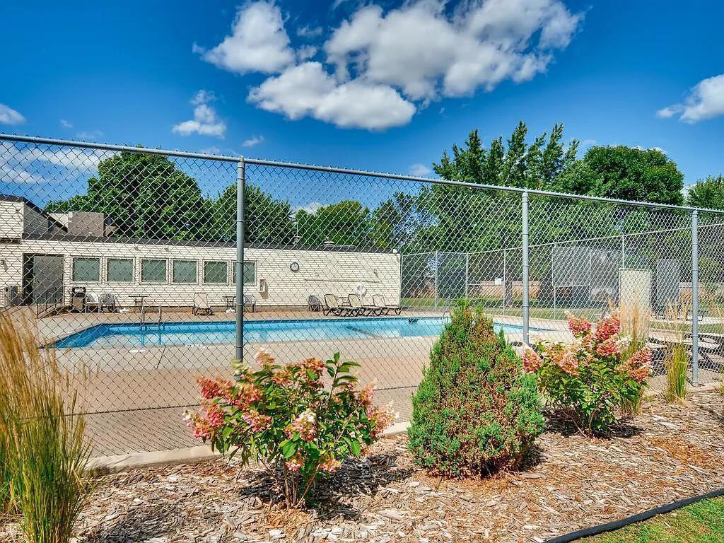 7332 72nd Lane N Brooklyn Park MN 55428 7052202 image2