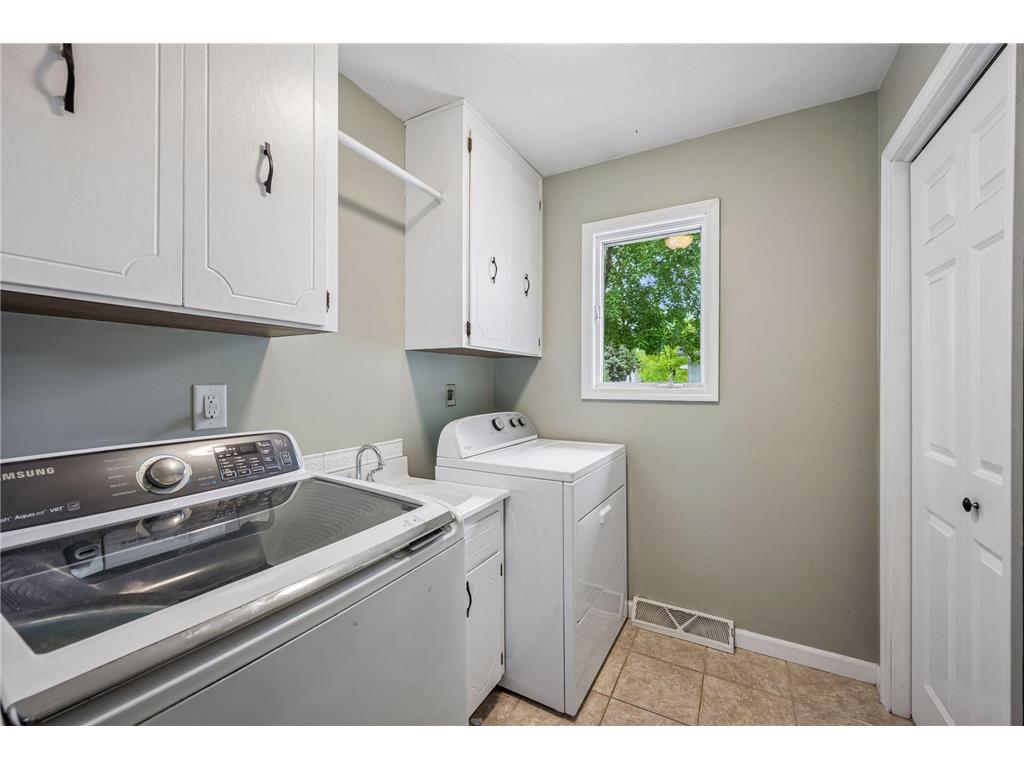 734 Merrill Street SW Hutchinson MN 55350 7088919 image15