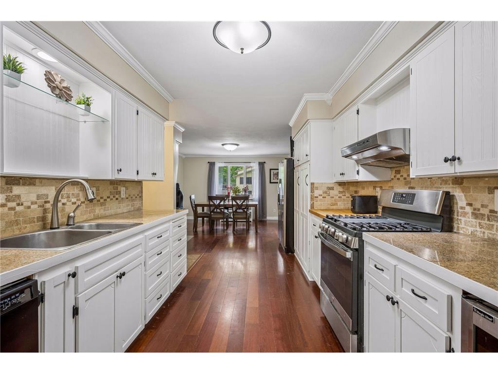 734 Merrill Street SW Hutchinson MN 55350 7088919 image4