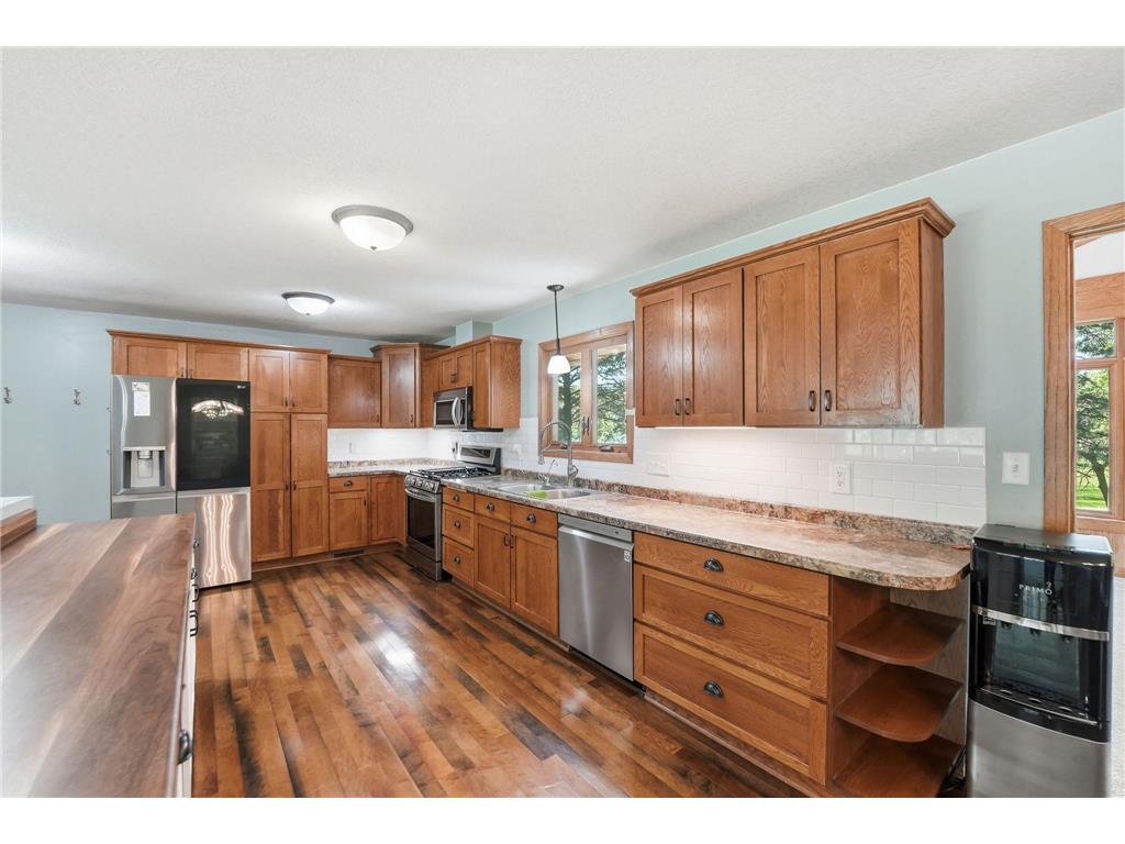 7344 26th Street NE Willmar MN 56201 - Point 7079535 image16