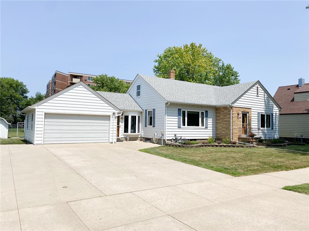 735 9th Avenue Worthington MN 56187 6404622 image1