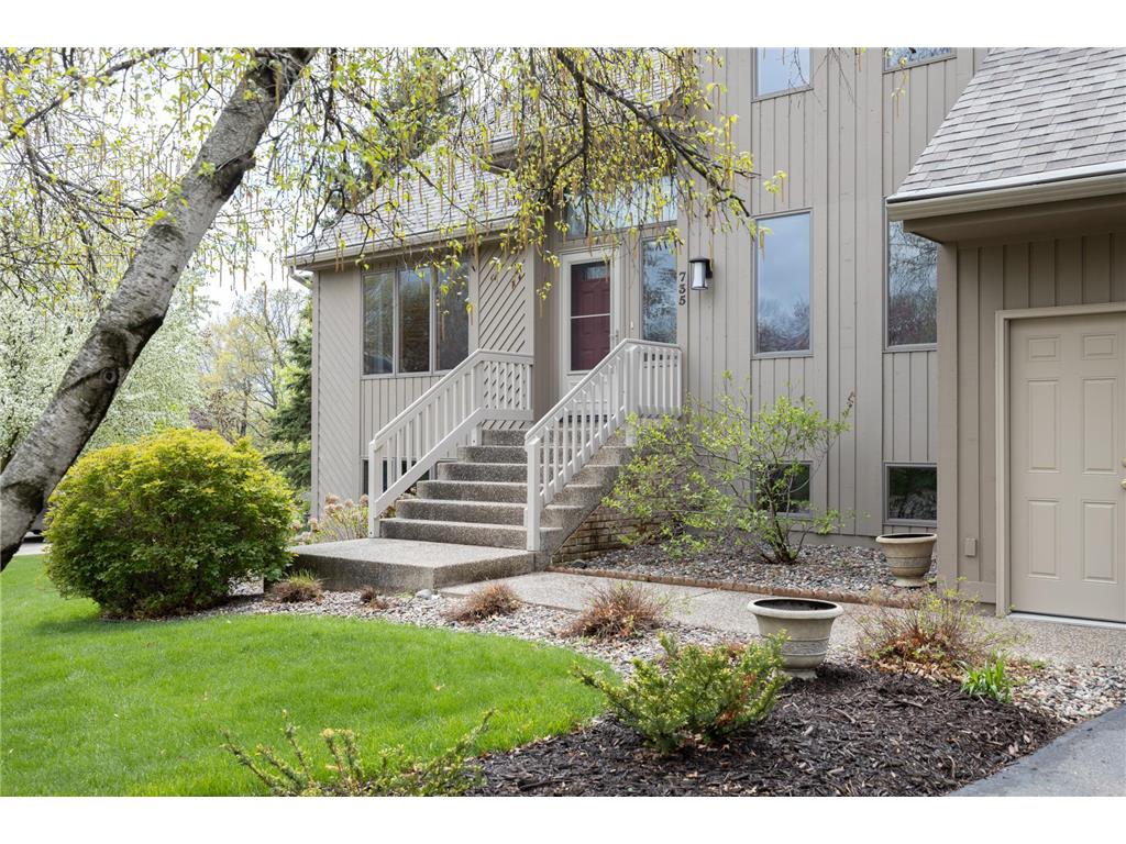 735 Bridle Ridge Road Eagan MN 55123 6525927 image1