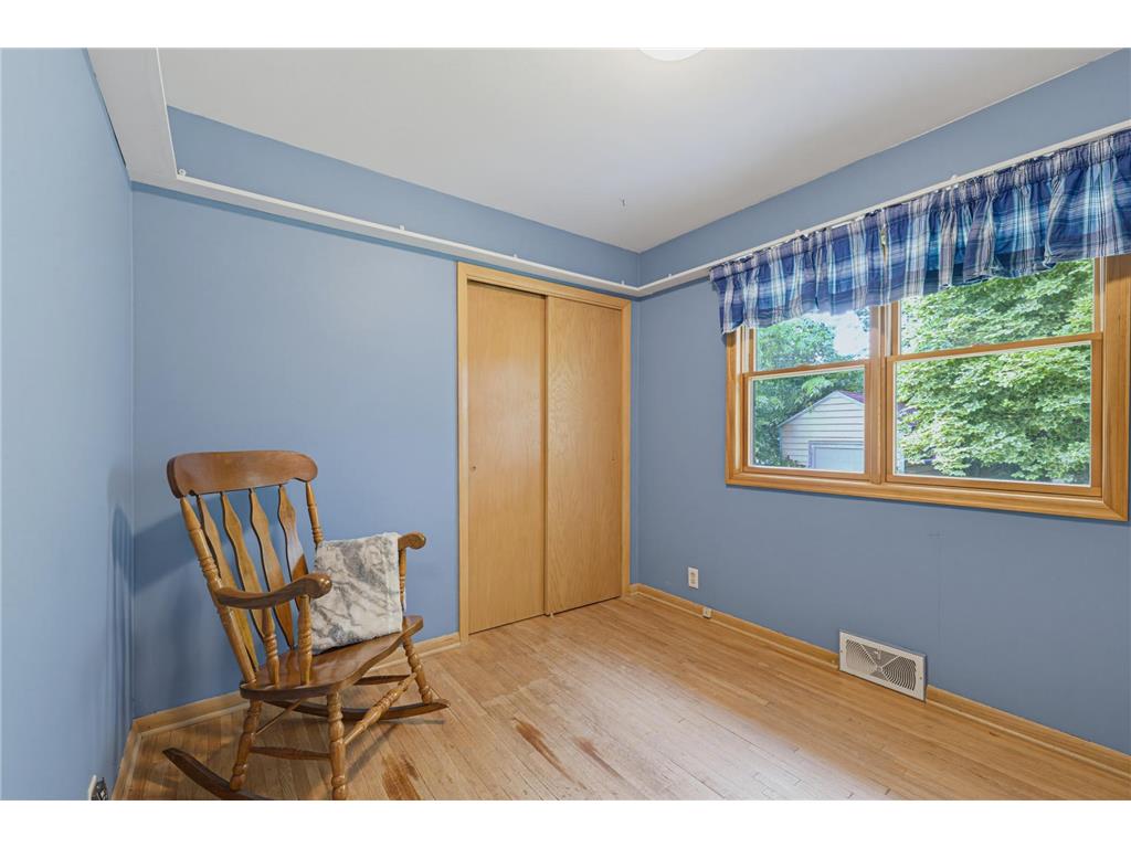 735 E 4th Street Litchfield MN 55355 7094468 image11