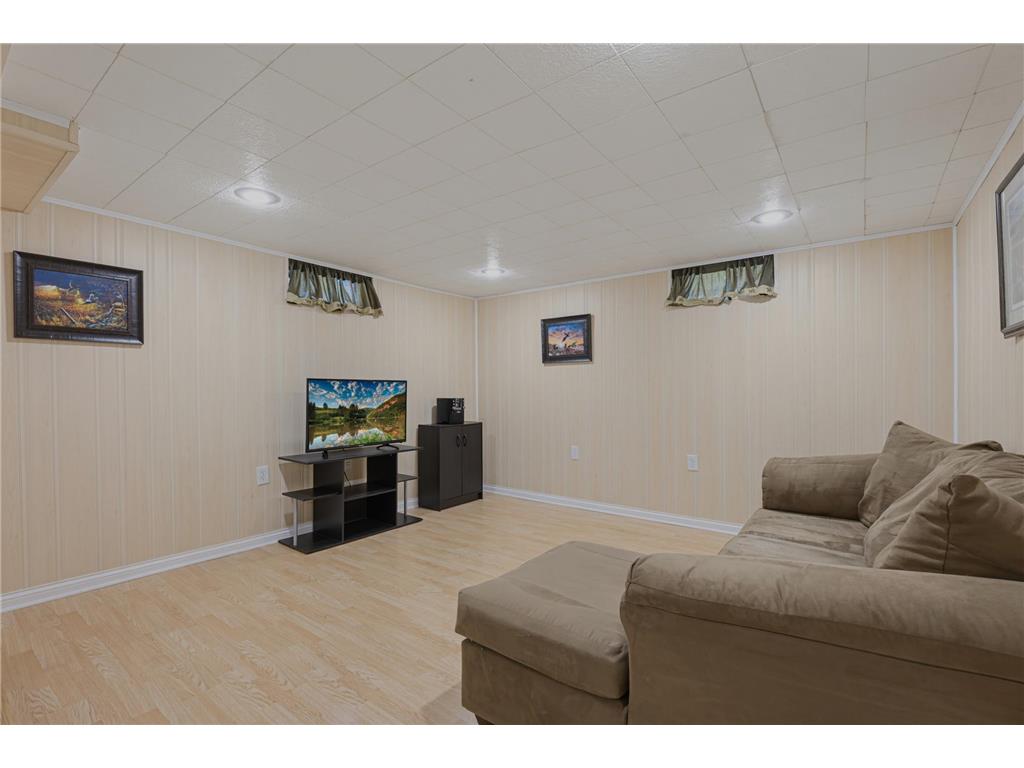735 E 4th Street Litchfield MN 55355 7094468 image13
