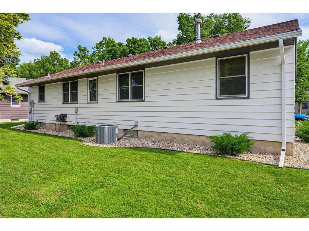 735 E 4th Street Litchfield MN 55355 7094468 image19