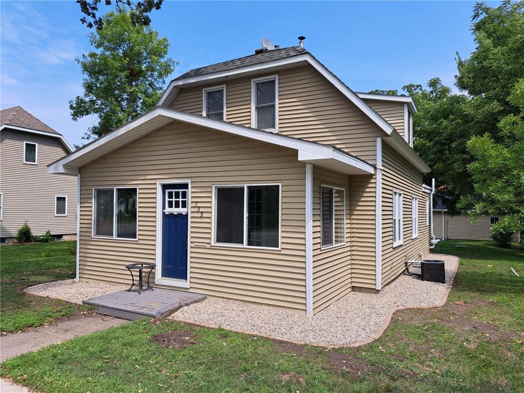 735 Main Street S Hutchinson MN 55350 6482460 image1