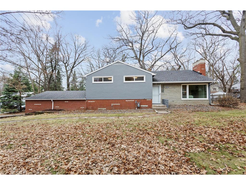 735 Warner Avenue N Mahtomedi MN 55115 7047764 image1