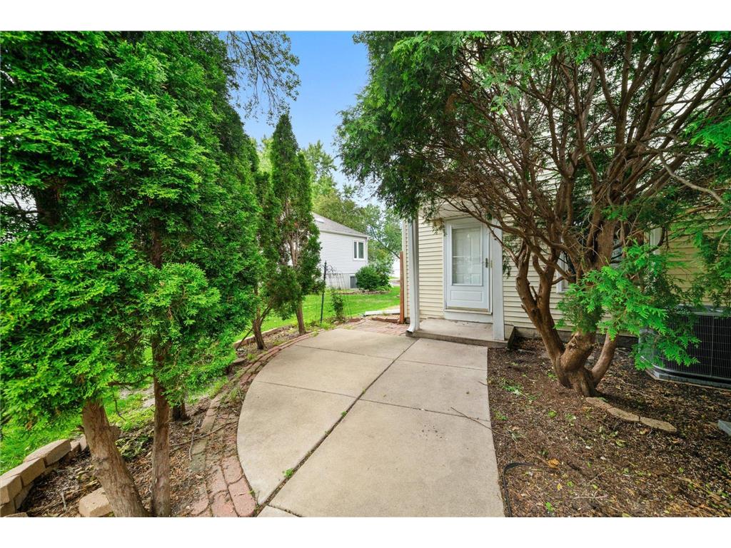 7356 Landau Drive Bloomington MN 55438 6642661 image1