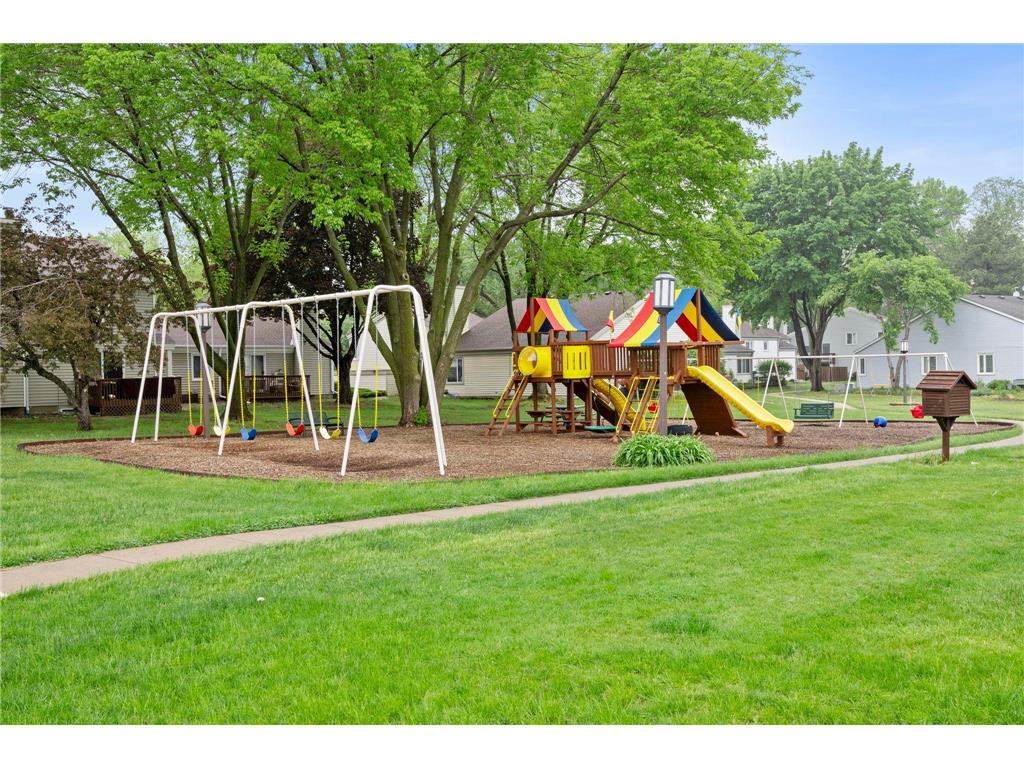 7357 Landau Drive Bloomington MN 55438 7074758 image20