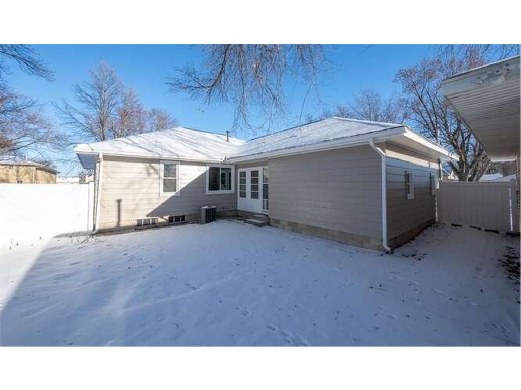 736 3rd Avenue E Shakopee MN 55379 7005449 image3