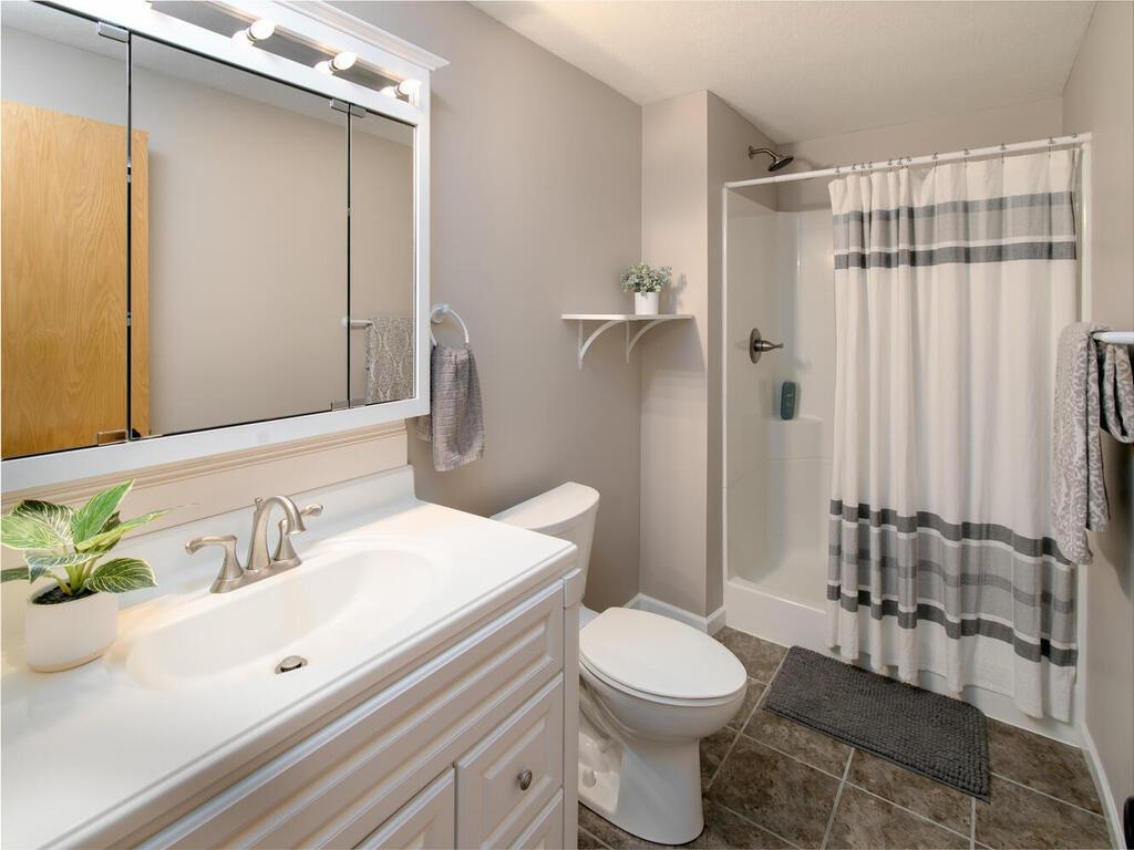 736 Barrington Drive E Shakopee MN 55379 6779956 image37