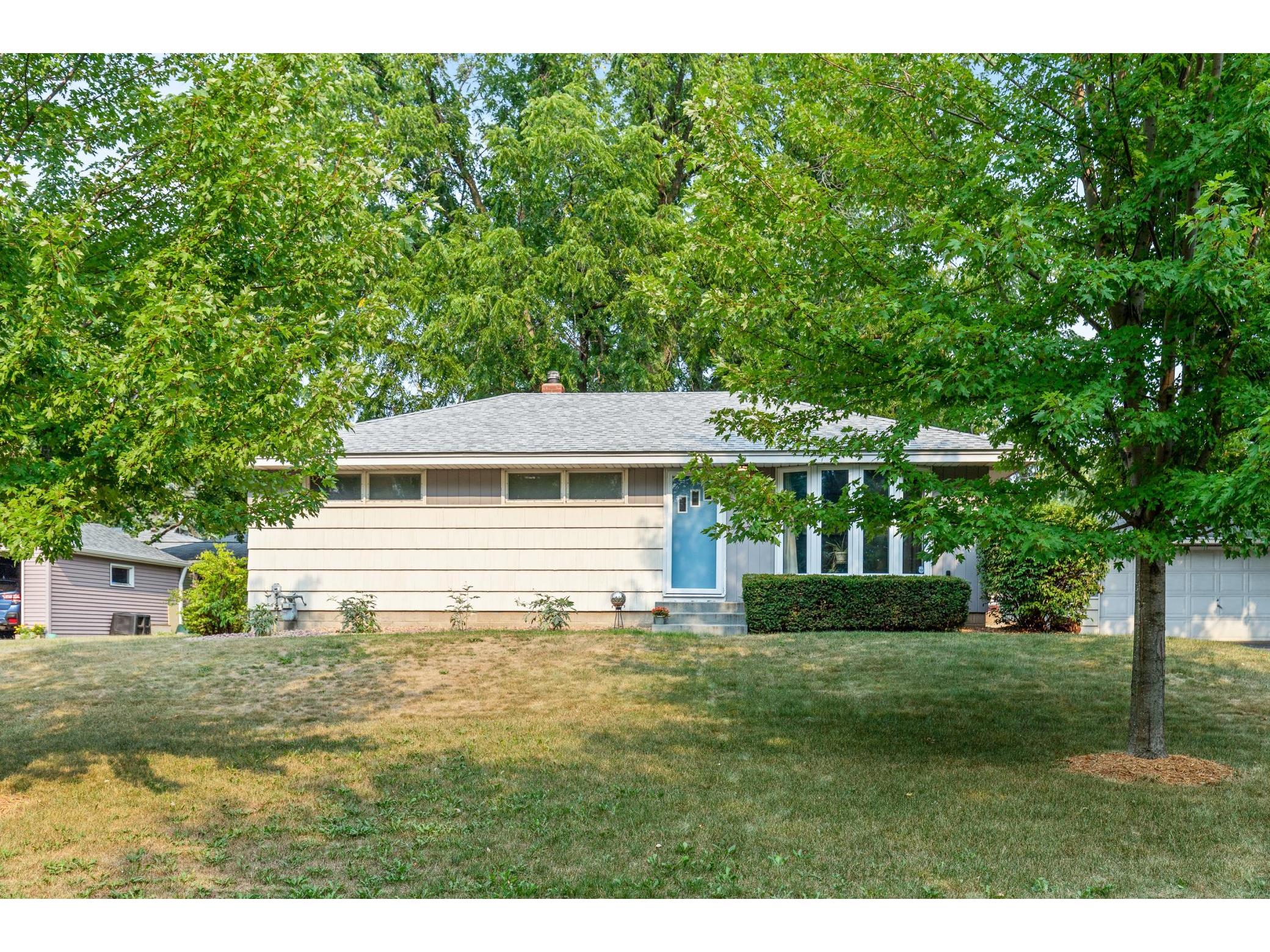 736 Bartelmy Lane N, Maplewood, MN, 55119 MLS 6072476 Edina Realty