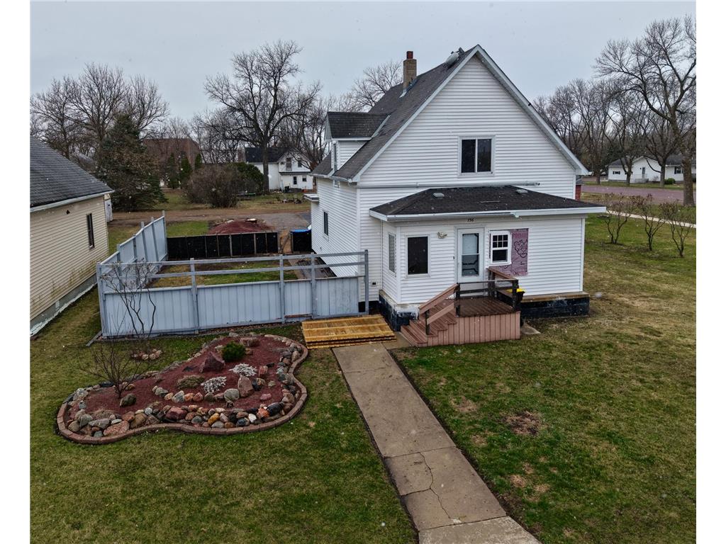 736 Cedar Avenue Westbrook MN 56183 7047409 image1