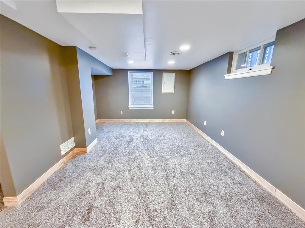 736 Cottage Avenue E Saint Paul MN 55106 7058745 image32
