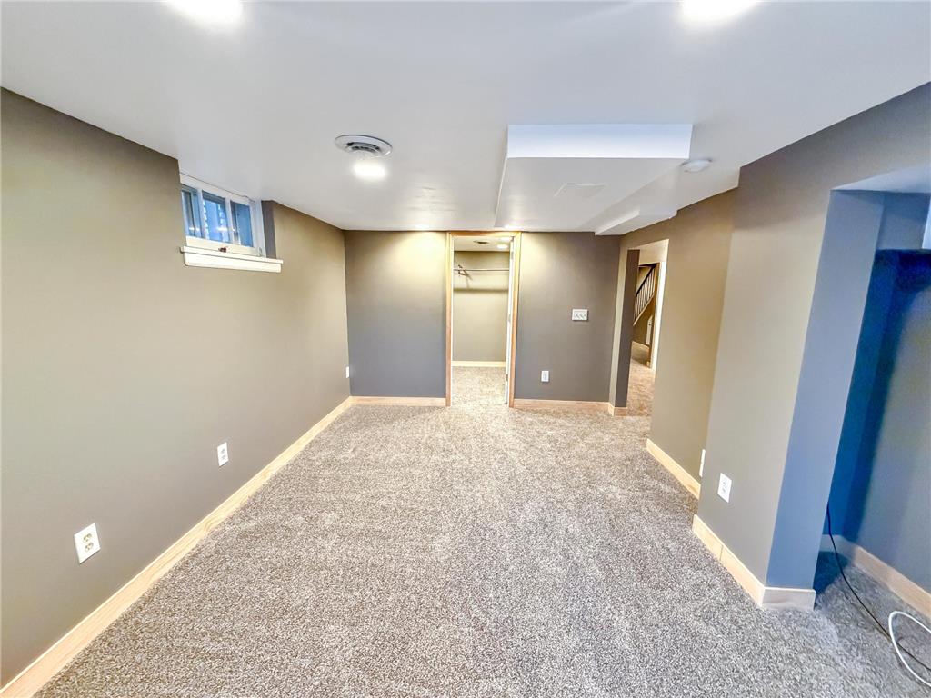 736 Cottage Avenue E Saint Paul MN 55106 7058745 image34