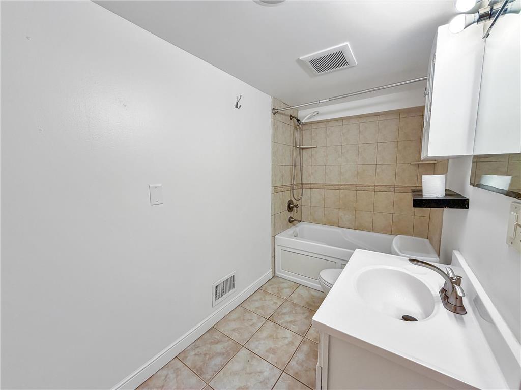 736 Cottage Avenue E Saint Paul MN 55106 7058745 image42