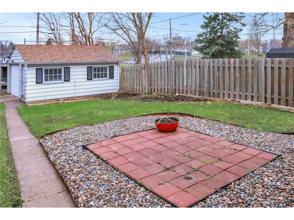 736 Cottage Avenue E Saint Paul MN 55106 7058745 image9