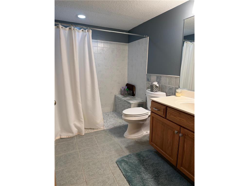 736 E Nicollet Boulevard Burnsville MN 55337 7060101 image16