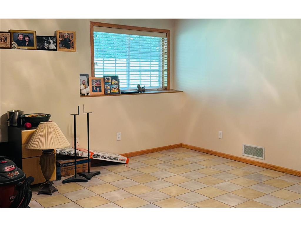 736 E Nicollet Boulevard Burnsville MN 55337 7060101 image18