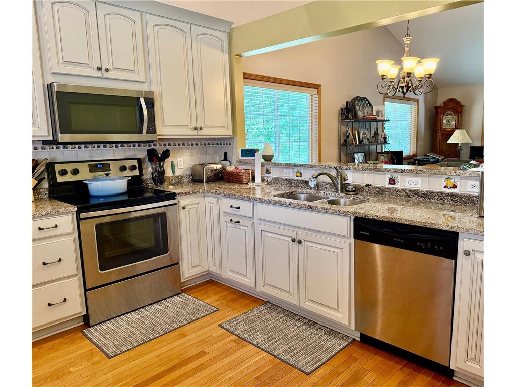 736 E Nicollet Boulevard Burnsville MN 55337 7060101 image4