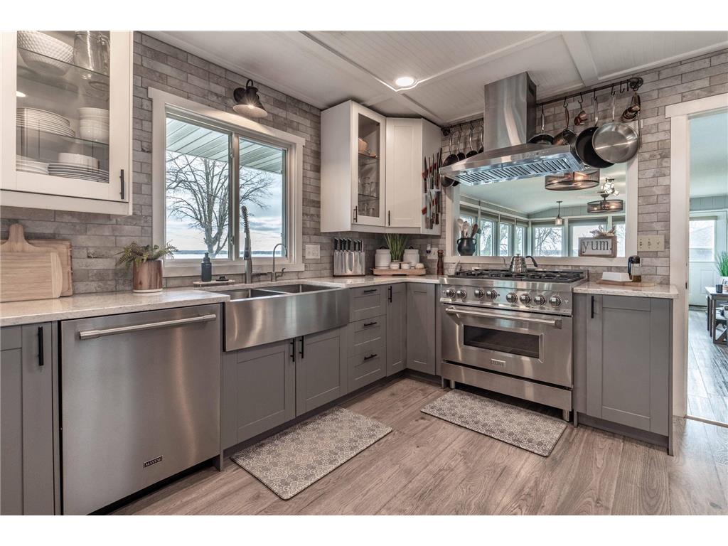 736 Shorewood Drive Detroit Lakes MN 56501 - Detroit 7030751 image1