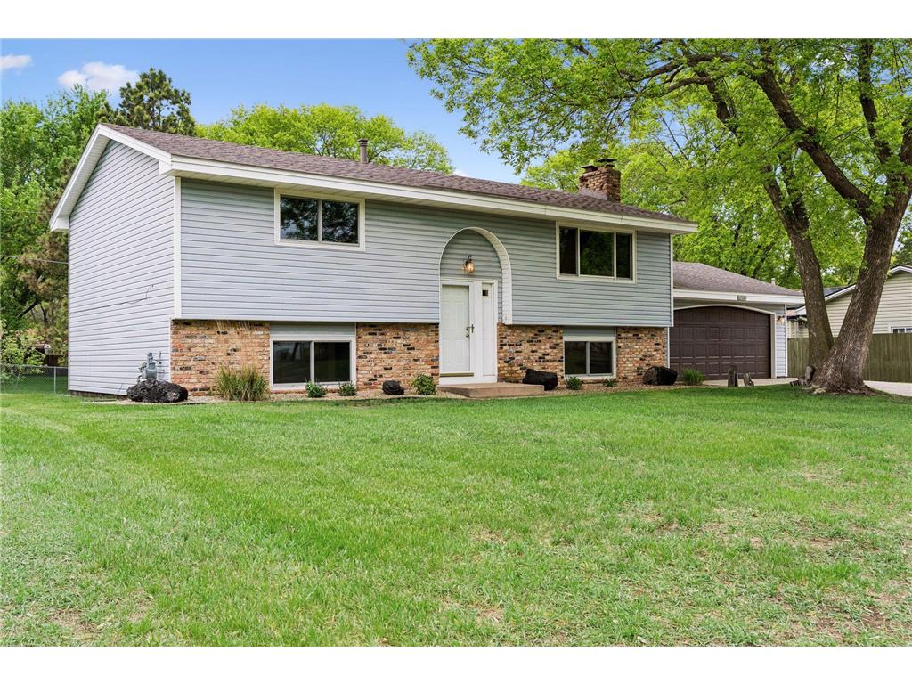 7360 Pinetree Lane NE Fridley MN 55432 7059699 image1