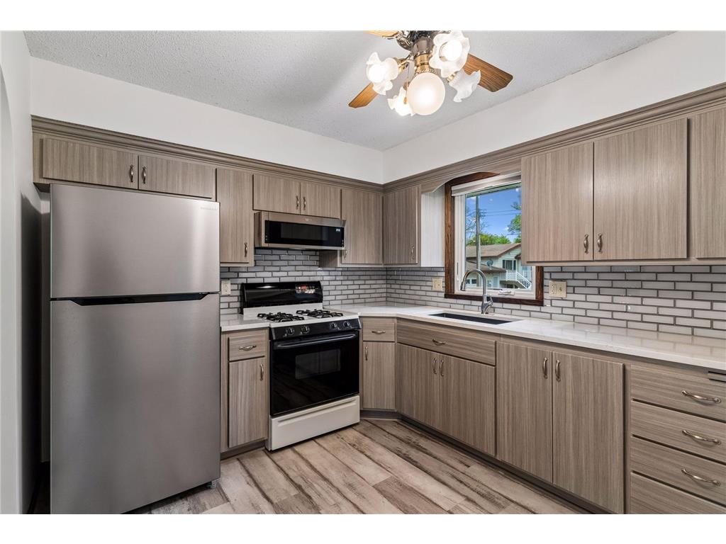 7360 Pinetree Lane NE Fridley MN 55432 7059699 image14